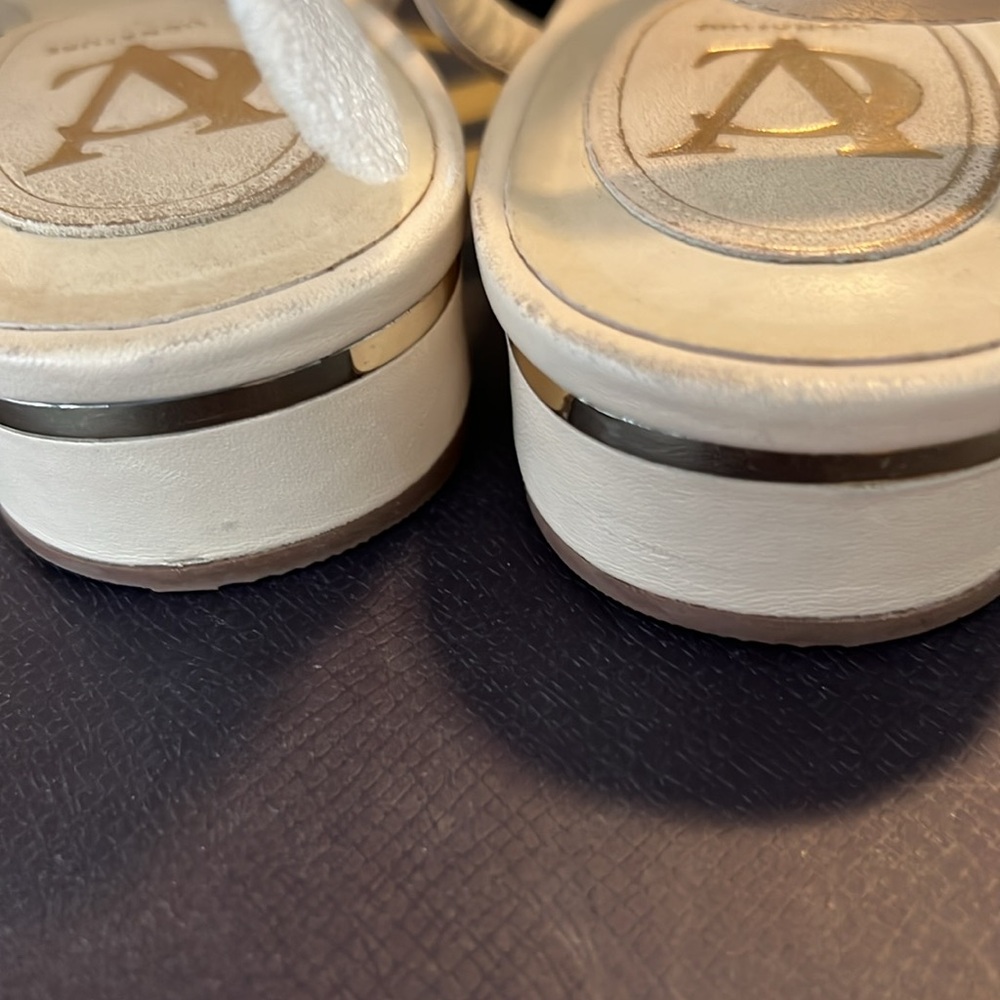 Vince Camuto Signat Sandals - Picture 3 of 10